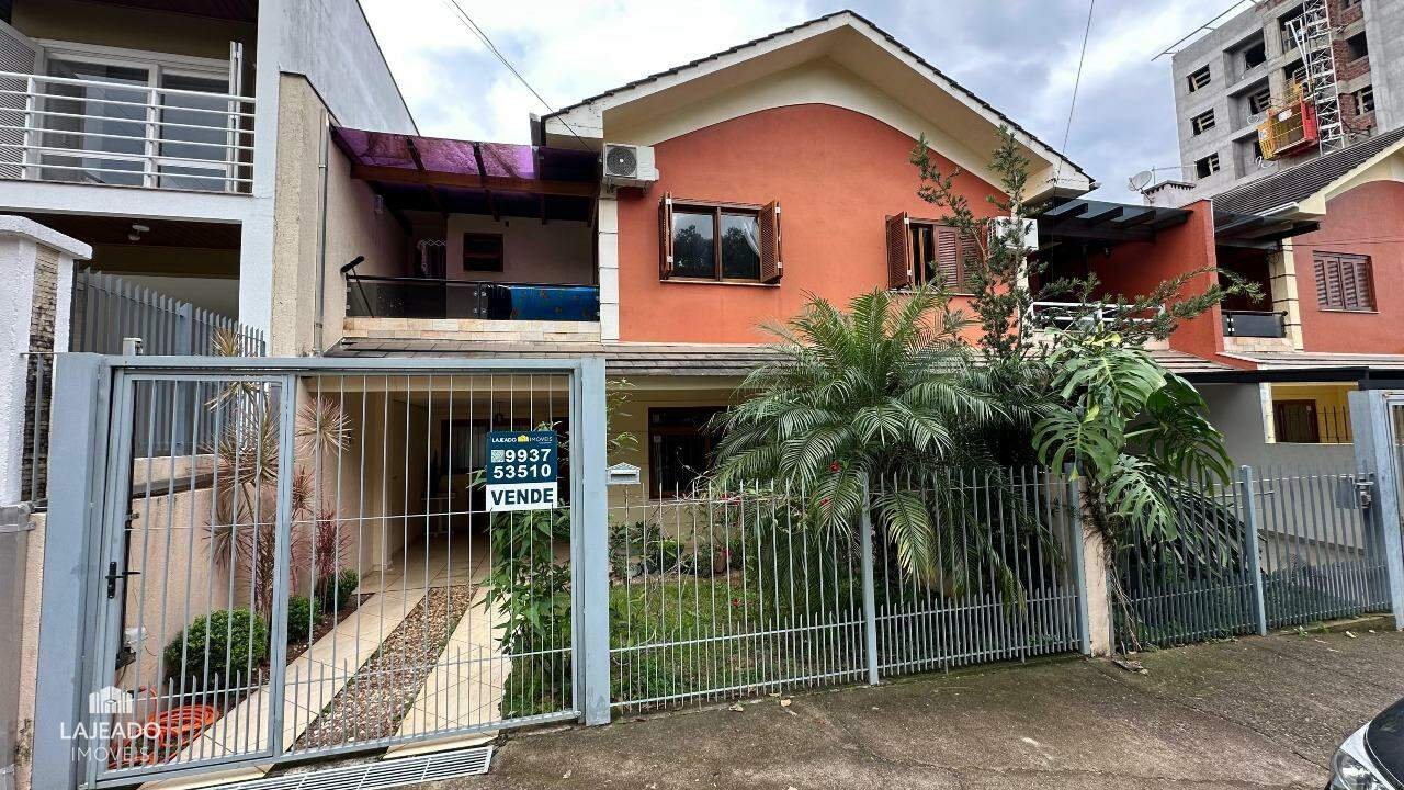 Sobrado Semimobiliado com 03 dormitórios próximo a Univates em Lajeado